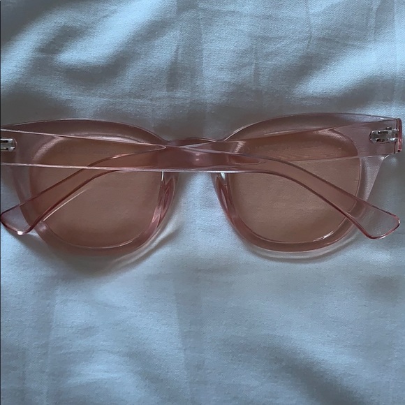 Pink sunglasses - Picture 3 of 3